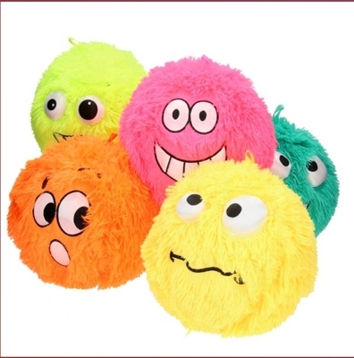 Embroidery du logo 23cm Boule floue avec visage souriant OEM/ODM Embroidery du logo acceptable