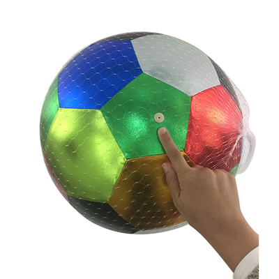 Jouet sensoriel en plastique de couleur fourreau de couleur balle de football pour les compétences motrices