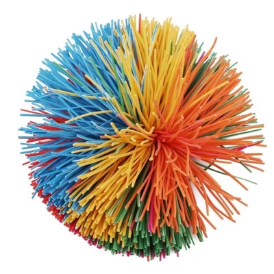 Une boule de stress colorée de singe, une boule de silicone, une boule moelleuse, une boule de silicone, une boule de Koosh.