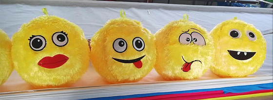 Boules de visage gonflables de 6 pouces de diamètre 20 pouces Boules Emoji moelleuses pour enfants