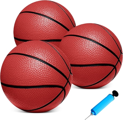Petite boule d'eau colorée pour enfants Basket-ball Ballon de plage personnalisé LOGO Jouet en PVC mini taille