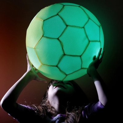 BM-B-006 0 à 24 mois Groupe d'âge Nouveauté souple Maillage LED Ballon de football