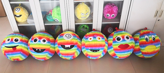 Une boule de neon gonflable en PVC parfaite pour les activités de plein air